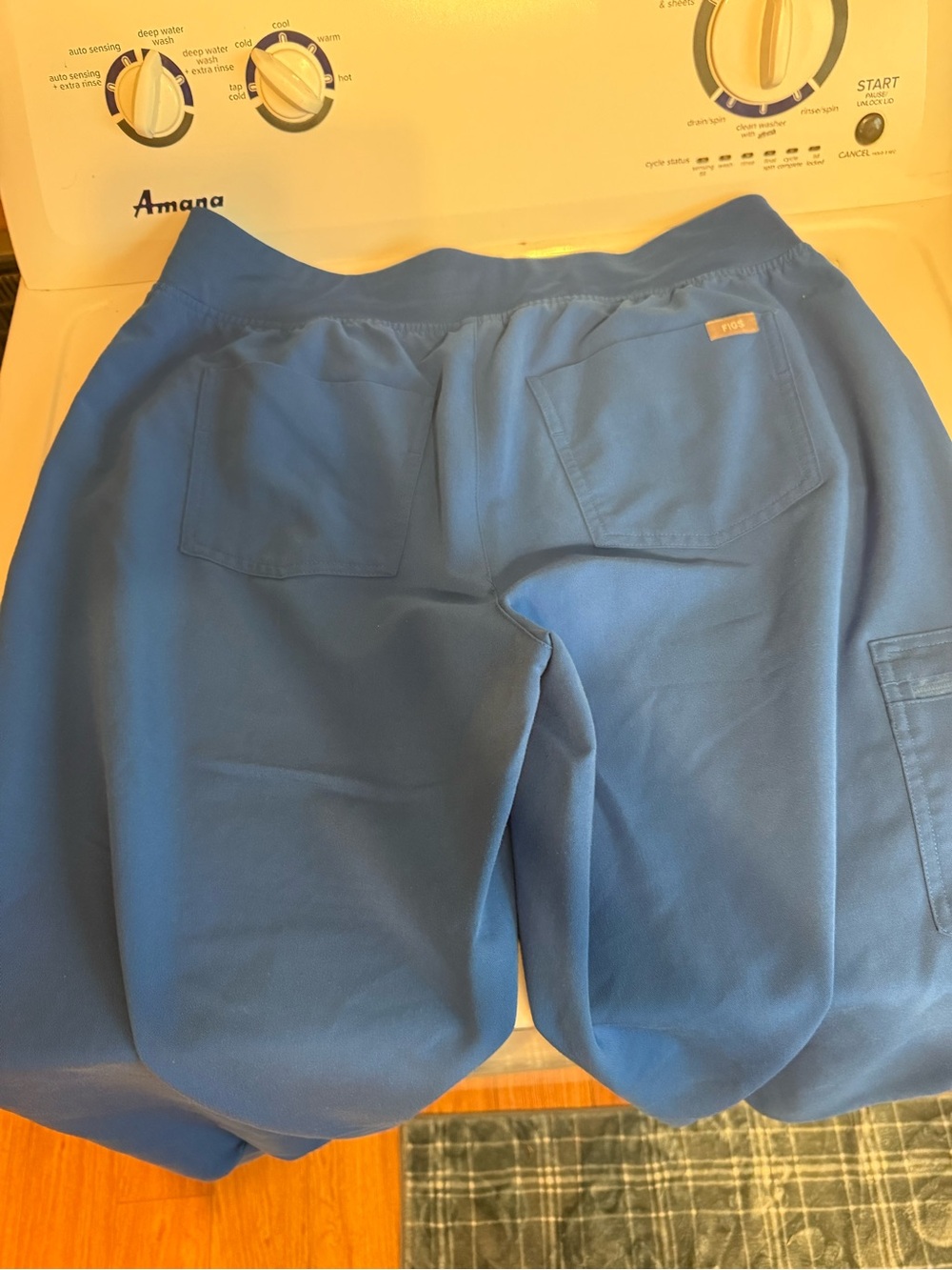 Figs women's Zamora scrub joggers size xl royal blue